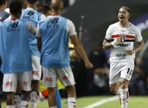 sao-paulo:-crespo-perde-luciano-por-lesao-e-tem-baixas-no-ataque