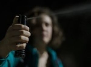 combater-uso-de-spray-de-pimenta-por-mulheres-e-cegueira-ideologica