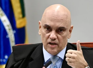 moraes-autoriza-heleno-e-nogueira-a-receberem-visitas-na-prisao