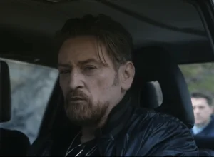 apple-adia-lancamento-de-serie-apos-acusacao-de-plagio