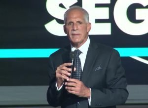 trump-diz-que-eua-nao-“jogarao-dinheiro”-a-honduras-se-asfura-nao-ganhar