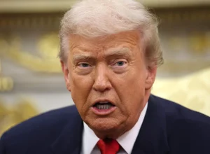 trump-diz-que-documentos-assinados-por-biden-com-caneta-automatica-sao-nulos