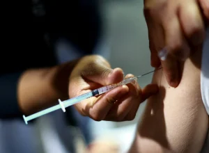 sarampo-volta-a-avancar-no-mundo-e-brasil-reforca-alerta