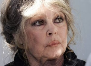 brigitte-bardot-pede-calma-aos-fas-em-meio-a-rumores-sobre-estado-de-saude