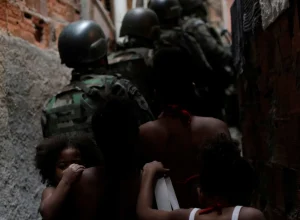 promotoria-do-rio-apura-morte-de-tres-pessoas-em-acao-policial-no-complexo-da-mare