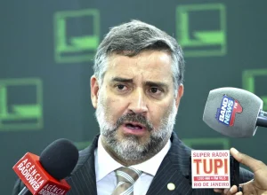pt-oficializa-pre-candidatura-do-deputado-paulo-pimenta-ao-senado-pelo-rio-grande-do-sul