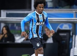 willian,-do-gremio,-critica-arbitragem-da-partida-com-o-fluminense
