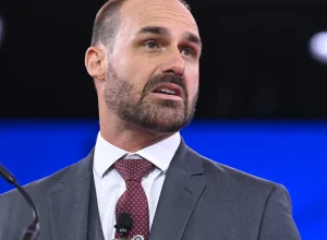 eduardo-bolsonaro-muda-tom-e-celebra-dialogo-politico-entre-trump-e-lula