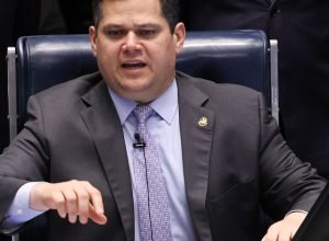 alcolumbre-critica-decisao-de-gilmar-mendes-sobre-impeachment-no-stf