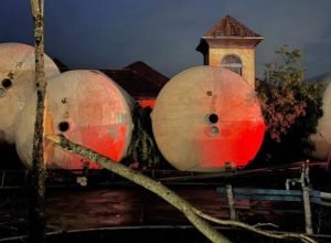 ciclone-atinge-vinicolas,-casas-e-igreja-em-flores-da-cunha,-na-serra-gaucha