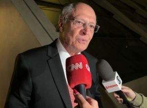 alckmin-defende-serenidade-na-camara-e-diz-que-crise-sera-superada