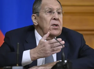 russia-ameaca-com-“resposta-forte”-se-europa-destacar-militares-para-kiev