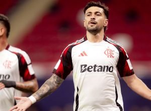 arrascaeta-brilha-e-flamengo-avanca-a-semi-da-copa-intercontinental