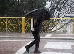 alerta-vermelho-para-tempestade-em-sc;-ciclone-no-sul-se-afasta-pelo-oceano
