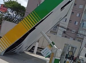 sao-paulo-segue-com-mais-de-500-mil-imoveis-sem-energia-eletrica