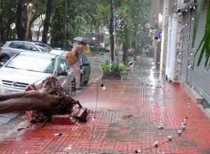 defesa-civil-alerta-para-tempestades-deste-sabado-(13)-a-terca-(16)-em-sp