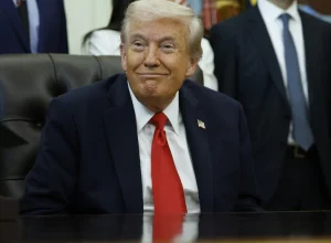 apos-‘perdao’-a-moraes,-bolsonaristas-se-revoltam-com-trump-nas-redes