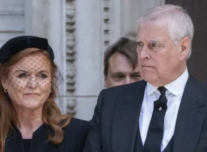 ex-principe-andrew-e-sarah-ferguson-reaparecem-apos-escandalo-sexual