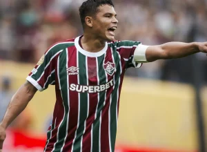 thiago-silva-detalha-distanciamento-entre-neymar-e-mbappe