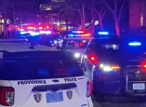 pelo-menos-dois-mortos-em-tiroteio-na-universidade-de-brown-nos-eua