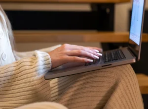 quer-saber-como-fazer-a-bateria-do-computador-durar-mais?-veja-os-truques