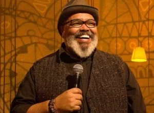 jorge-aragao-diz-que-nao-planeja-aposentadoria,-mas-vai-diminuir-ritmo-de-shows