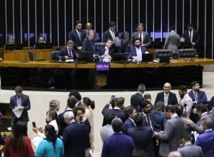 camara-aprova-corte-beneficios-tributarios-e-aumento-de-taxacao-de-bets