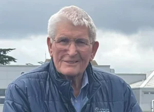 idoso-e-multado-por-cuspir-folha-que-entrou-acidentalmente-na-boca