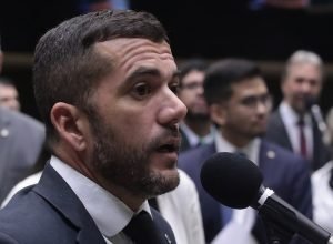 ccj-aprova-projeto-que-proibe-prisao-domiciliar-em-substituicao-a-preventiva-para-lideres-de-faccoes