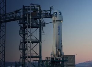 blue-origin-adia-lancamento-da-1a-missao-espacial-com-cadeirante