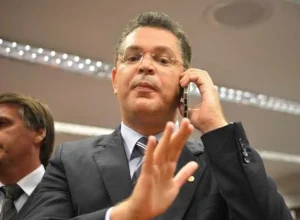 alvo-da-pf,-sostenes-critica-coaf-e-diz-que-dinheiro-vivo-e-de-venda-de-imovel