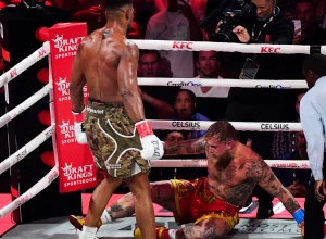 anthony-joshua-luta-mal,-mas-derruba-jake-paul-no-sexto-round-e-espera-por-tyson-fury