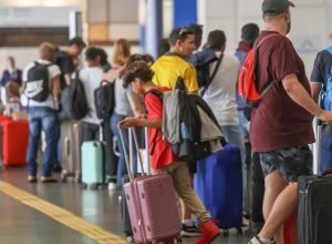 pilotos-e-comissarios-podem-entrar-em-greve-a-partir-de-1o-de-janeiro