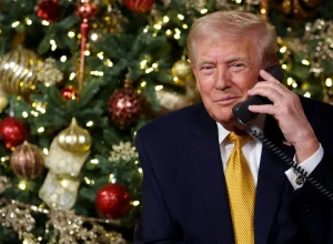 trump-alerta-a-infiltracao-de-“mau-papai-noel”-em-conversa-com-criancas