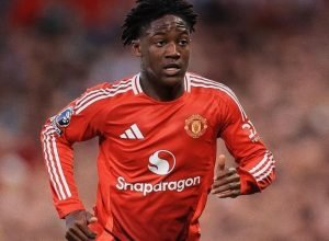 amorim-pede-paciencia-e-ve-mainoo-como-peca-chave-do-manchester-united