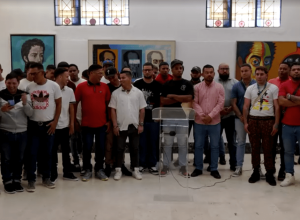 venezuelanos-detidos-nos-eua-e-levados-a-el-salvador-contestam-deportacao