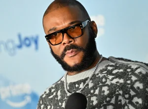 diretor-tyler-perry-e-acusado-de-assedio-sexual-por-ator-de-um-de-seus-filmes,-diz-revista
