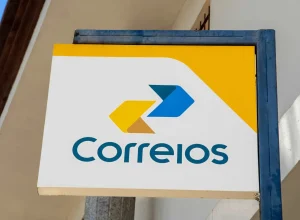 correios-assinam-contrato-de-emprestimo-de-r$-12-bi-com-cinco-bancos