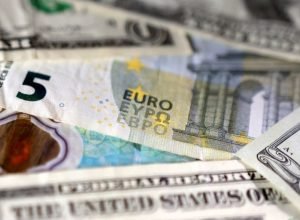 bolsas-da-europa-fecham-sem-direcao-unica-com-possivel-acordo-de-paz