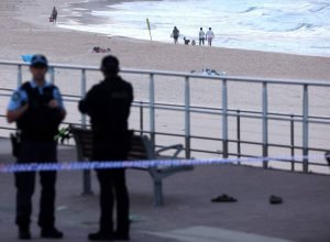 policia-diz-que-atiradores-da-praia-de-bondi-na-australia-agiram-sozinhos