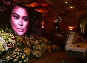 preta-gil,-arlindo-cruz-e-angela-ro-ro:-relembre-as-perdas-que-marcaram-2025