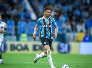 apucaranense-alysson-anuncia-saida-do-gremio-e-vai-para-time-da-europa