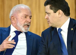 alcolumbre-alterna-entre-atritos-e-alianca-com-lula-apos-volta-ao-comando-do-senado