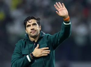 palmeiras-acelera-saidas-e-so-tem-‘dois-negociaveis’-ainda-sem-destino