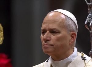 papa-lamenta-incendio-mortal-na-suica-e-expressa-“compaixao-e-preocupacao”