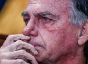 moraes-autoriza-visitacao-permanente-de-filhos-e-enteada-a-jair-bolsonaro