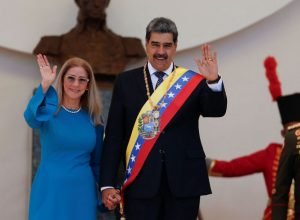 maduro-e-esposa-foram-retirados-de-dentro-do-quarto-durante-captura-dos-eua