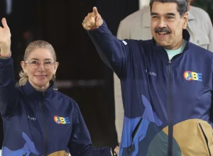 quem-e-cilia-flores,-a-poderosa-esposa-de-maduro-que-foi-capturada-apos-ataque-dos-eua