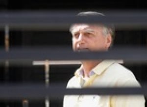 bolsonaro-reclama-de-barulho-do-ar-condicionado-na-cela-e-pede-providencias