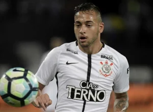 renovacao-com-corinthians-trava,-e-atletico-mg-faz-proposta-por-maycon